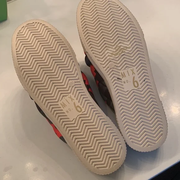 NWOT Adorable slides!!! - Picture 2 of 3